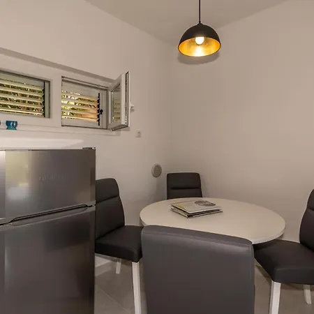 Apartmani Sunset View I Olive Garden Apartment Njivice
