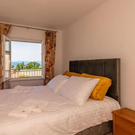 Apartmani Sunset View I Olive Garden Apartment *